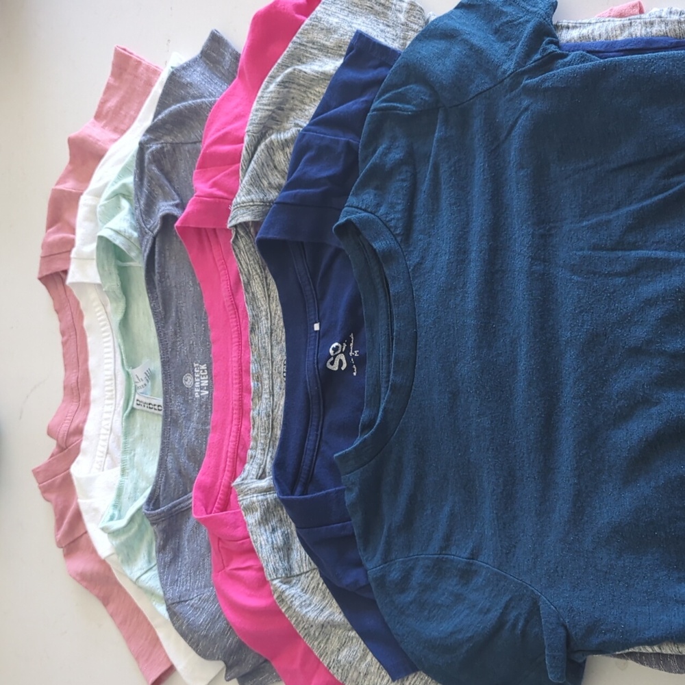 Bundle 9 tops- short sleeve tees and tank top
